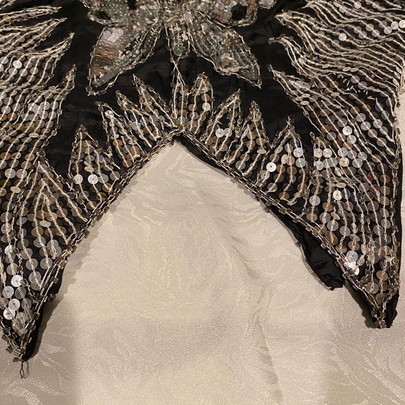 Vintage Butterfly Sequin Detailed top - Picture 8 of 9